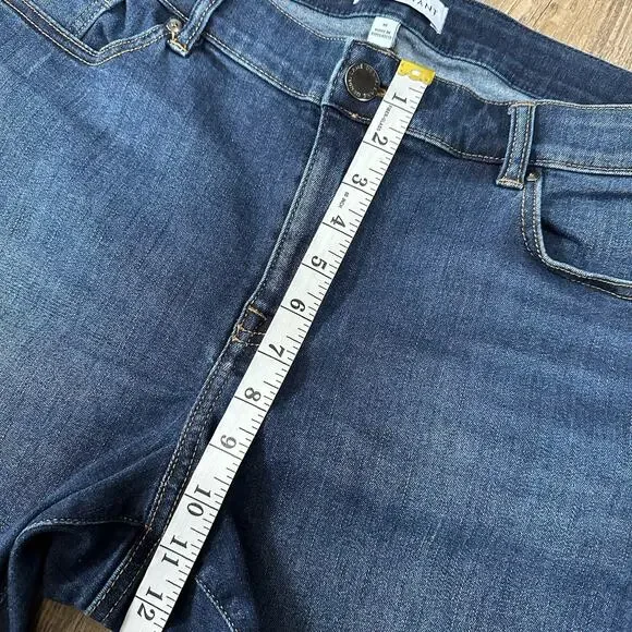 Lane Bryant Sz 16 Mid Rise Bermuda Flex Magic Waistband Jean Denim Shorts 34x10 - Picture 4 of 7